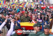 Con Nicolás Maduro “van miles de hombres y mujeres, va un pueblo entero, va la dignidad humana”
